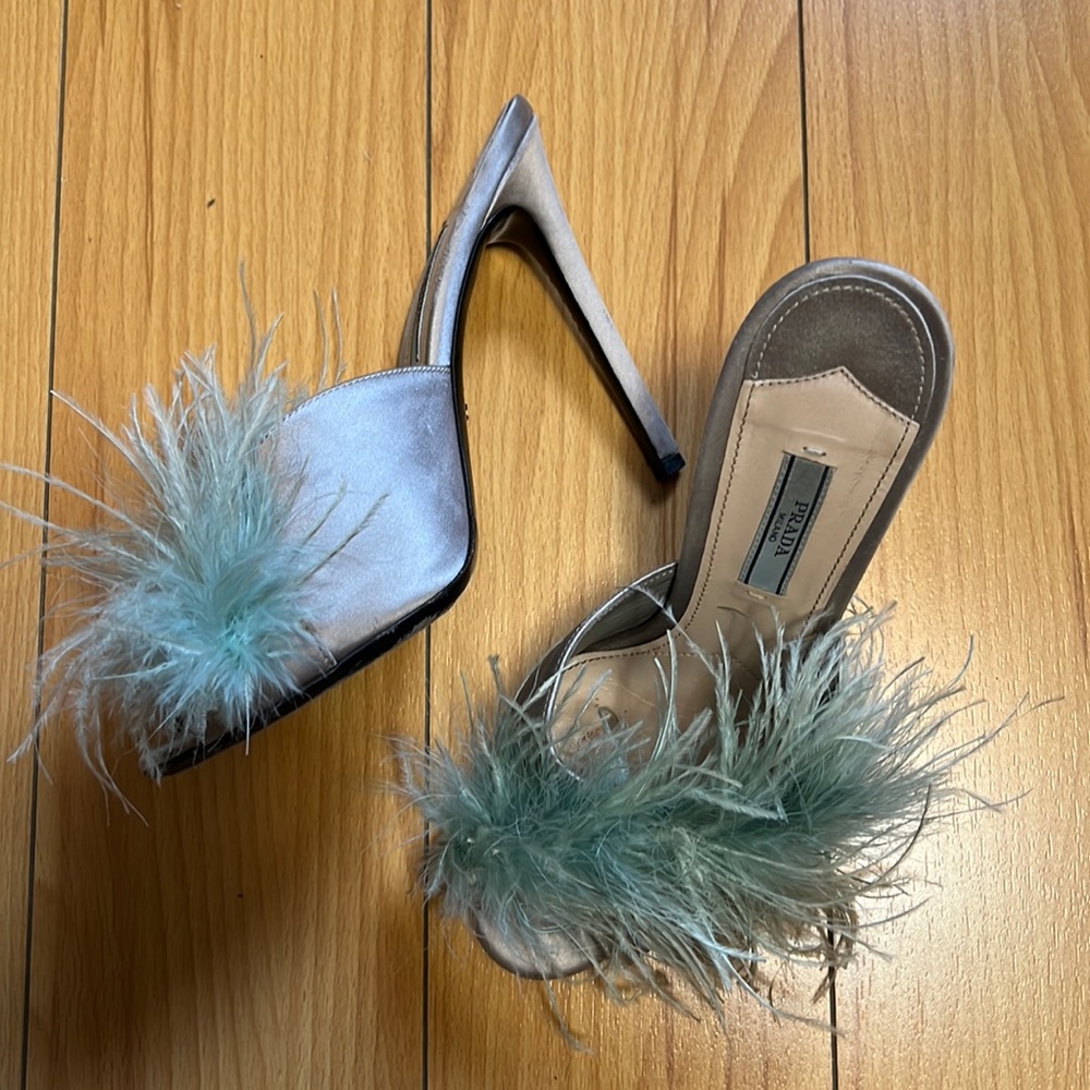 Prada feather heels size 39